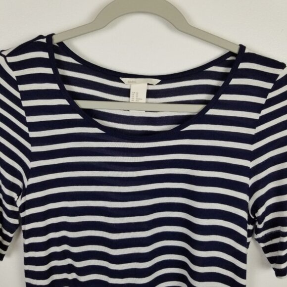 H&M Striped Half Sleeve Shirt Women's XS Basic Scoop Neck Navy Blue White - Picture 3 of 7